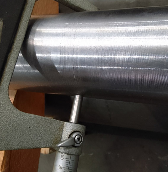 Retífica de hastes cilíndricas